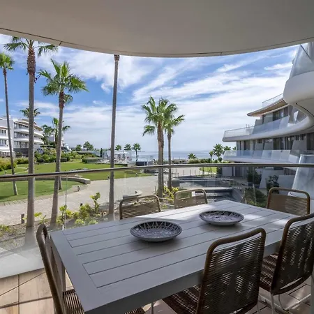 Apartment Theedgebythesea Lighthouse