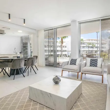 Theedgebythesea Lighthouse Apartment Estepona